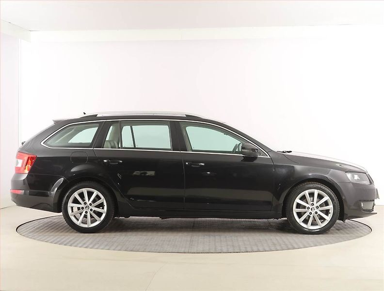 Škoda Octavia (2014) 1.4 TSI, Automat, Serv.kniha - fotka 6 z 26