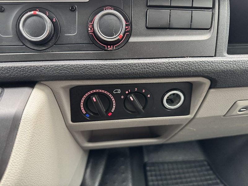 Volkswagen Transporter (2017) 2.0TDi Klima Tempomat Tažné Z - fotka 13 z 44
