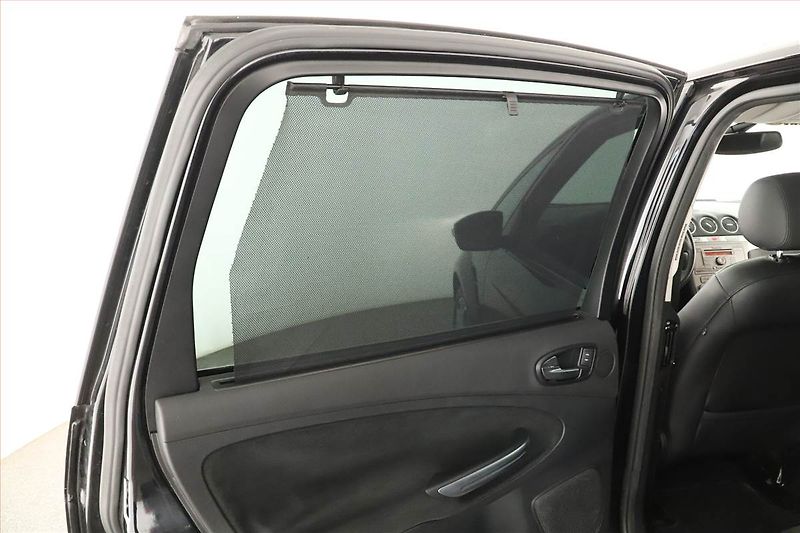 Ford S-MAX (2008) 2.0 TDCi, po STK, zamluveno - fotka 11 z 17