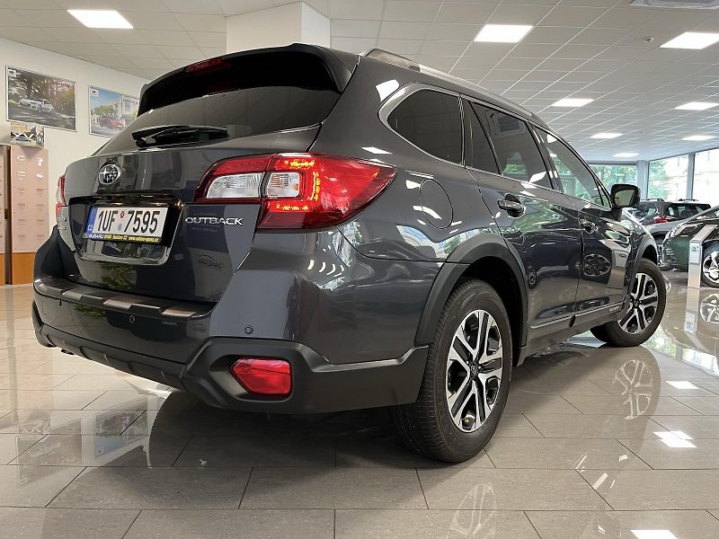 Subaru Outback 2.5i Comfort ES Lineartronic - fotka 42 z 43