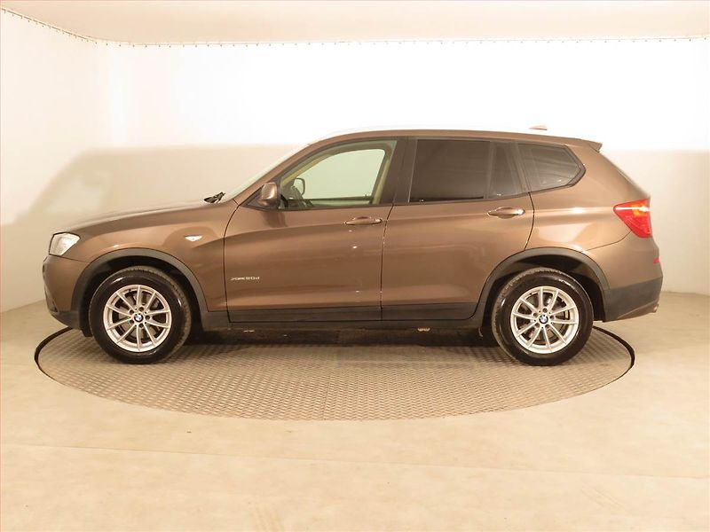 BMW X3 (2012) xDrive20d, 4X4, Serv.kniha - fotka 3 z 15