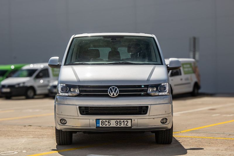 Volkswagen Caravelle 4Motion 2.0 BITDI - fotka 2 z 40