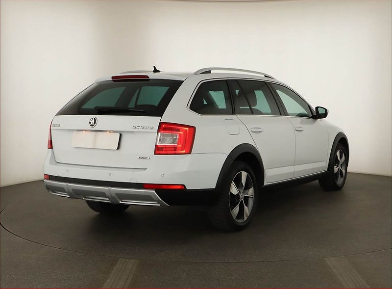 Škoda Octavia (2017) Scout 2.0 TDI, 4X4, Automat - fotka 5 z 13