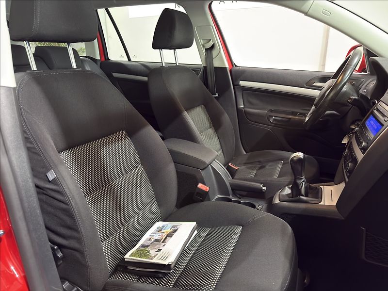 Škoda Octavia 1,8   TSI SCOUT NOVÝ MOTOR 0KM - fotka 27 z 37