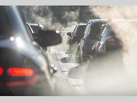 Automobilové emise - Ilustrační foto.