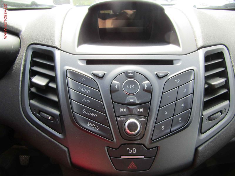 Ford Fiesta (2015) 1.2i, 1.maj,ČR, Klima - fotka 12 z 16