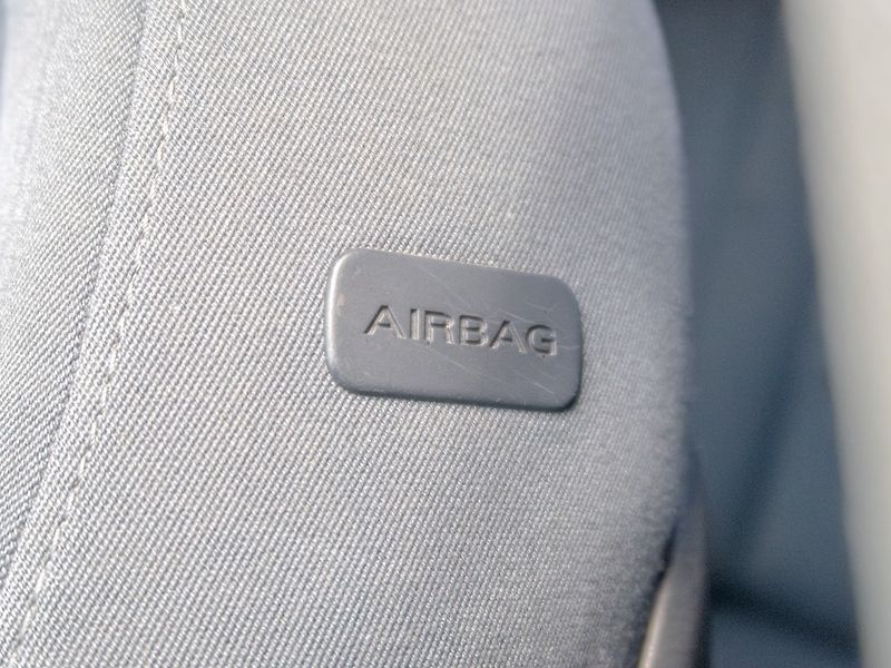 Audi A4 (2007) 2.0TDI 103KW – PO ROZVODECH - fotka 25 z 35