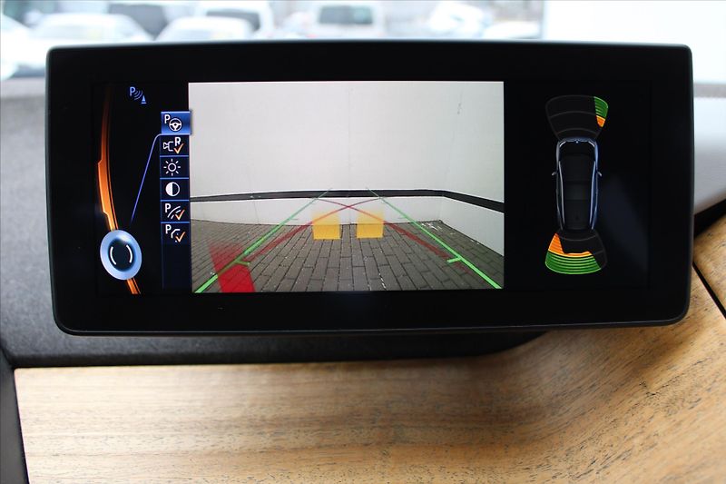 BMW i3 60aH 125kW NAVI LED ČR - fotka 20 z 25