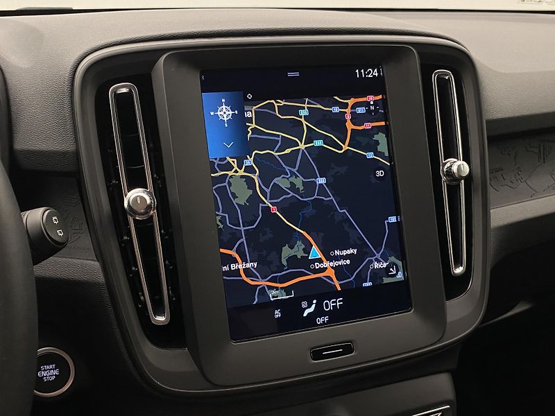Volvo XC40 T2 ESSENTIAL CZ - fotka 37 z 42