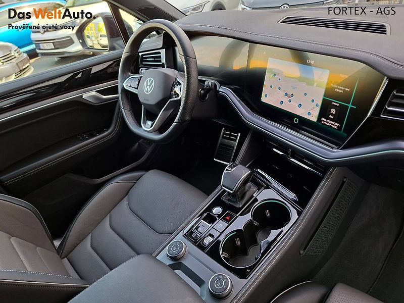Volkswagen Touareg (2024) R-LINE, FACELIFT,3.0 TDI,210kW - fotka 10 z 29