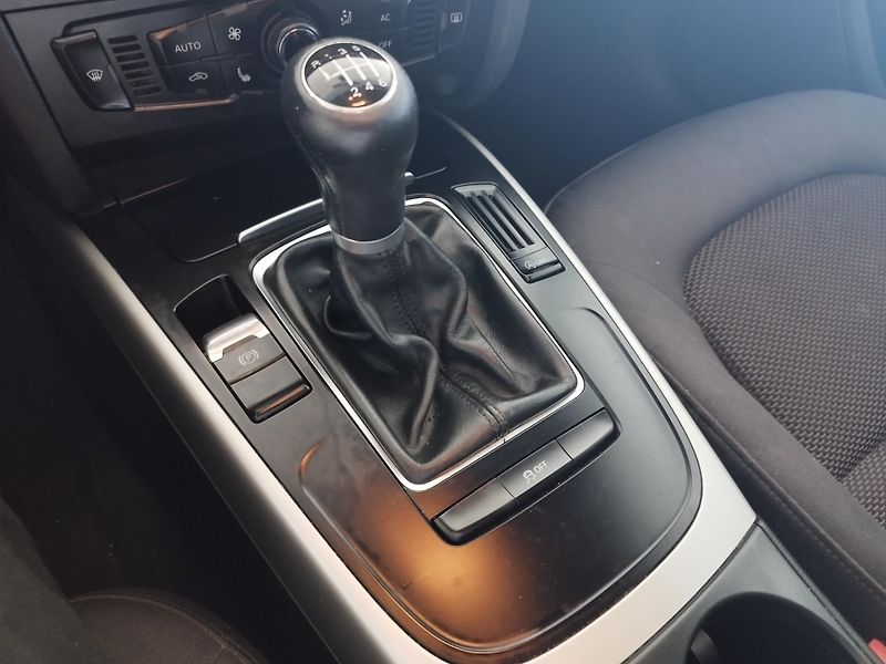 Audi A4 Allroad (2012) 2,0TDI,LED,ALU,TAŽNÝ,MAN,4X4 - fotka 21 z 25