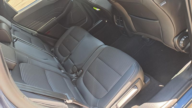 Ford Kuga 2.0 EcoBlue AWD Titanium X - fotka 10 z 33
