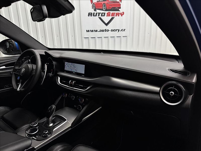 Alfa Romeo Stelvio 206kW Q4 VELOCE 2XALU - fotka 38 z 43