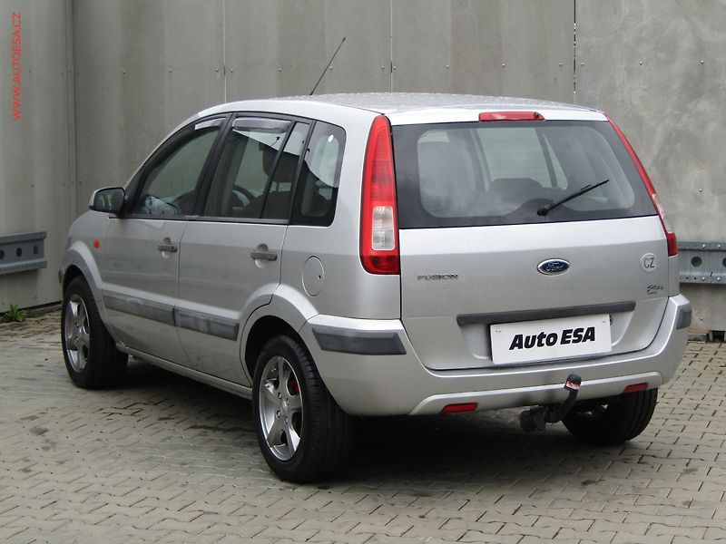 Ford Fusion (2006) 1.4 i, Klima - fotka 6 z 17