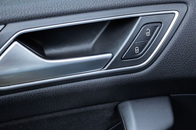 Volkswagen Touran 2.0 TDI, 110kW - fotka 14 z 45