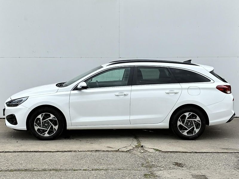Hyundai i30 1.5 CVVT 71kW Style - fotka 8 z 21