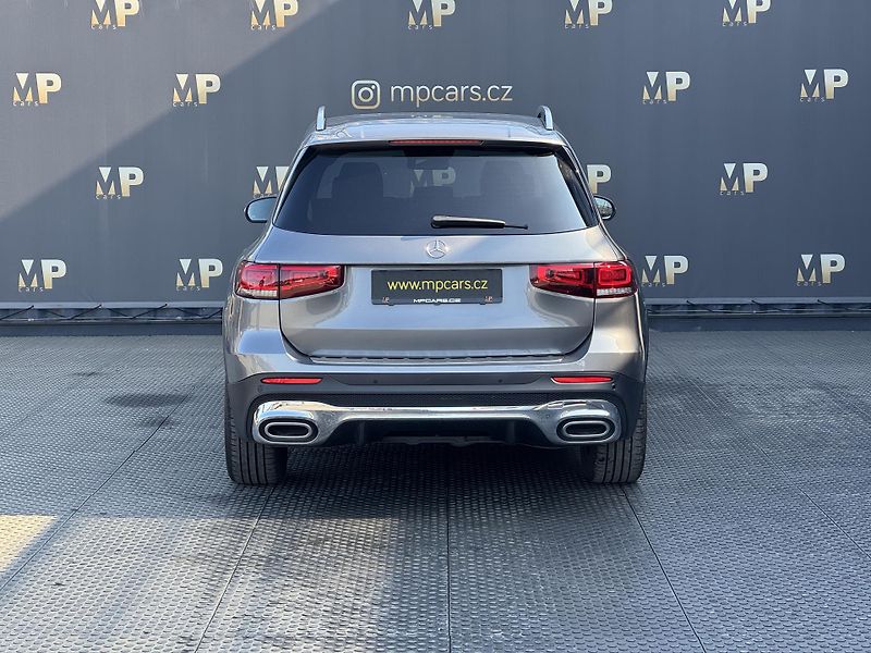 Mercedes-Benz GLB (2019) 200d 4Matic, AMG Line Head-up  - fotka 8 z 51