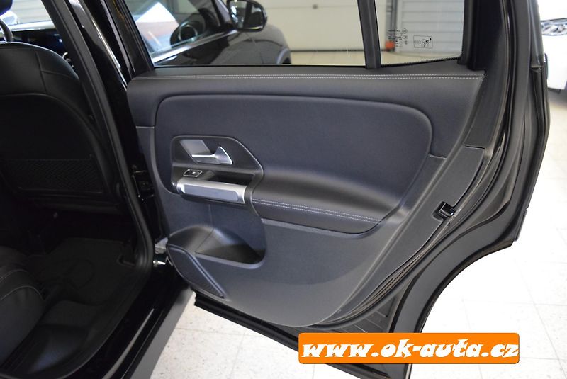 Mercedes-Benz GLB 200 D PRAVIDELNÝ SER. MER. TZ. - fotka 24 z 78