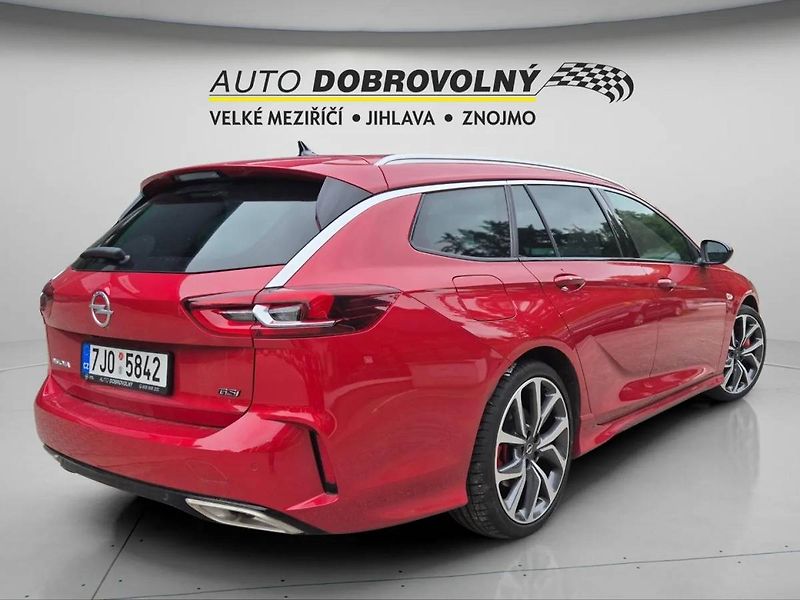 Opel Insignia GSi Sports Tourer F 2.0 SHT & - fotka 7 z 49