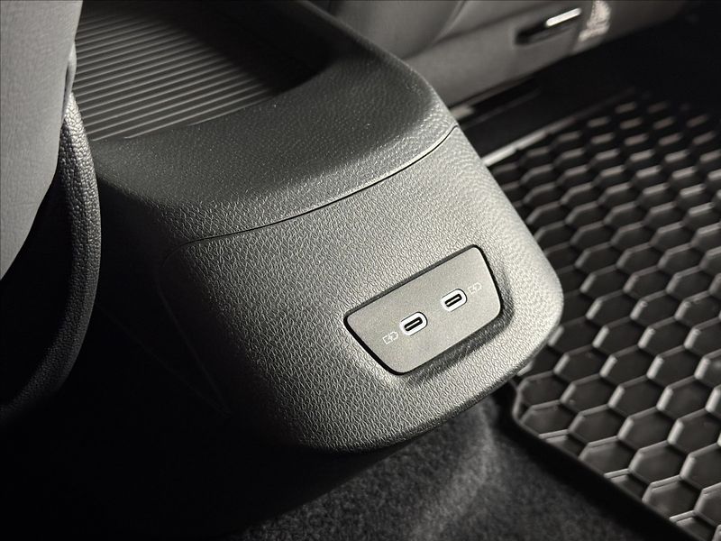 Volkswagen ID.3 Pro Performance Business - fotka 17 z 49