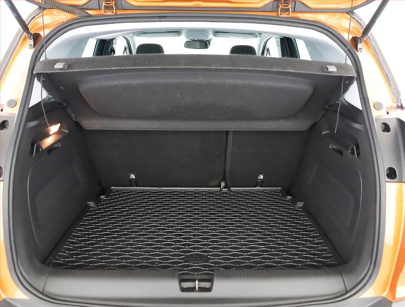 Opel Crossland X (2019) Innovation 1.2 Turbo - fotka 17 z 18