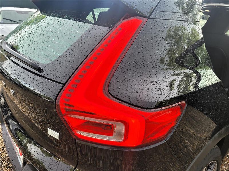 Volvo XC40 TWIN PLUS 408 PS,4X4,78KWh - fotka 46 z 50