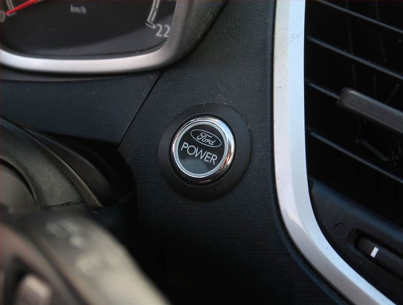 Ford Fiesta (2011) 1.4, LPG, po STK - fotka 16 z 17