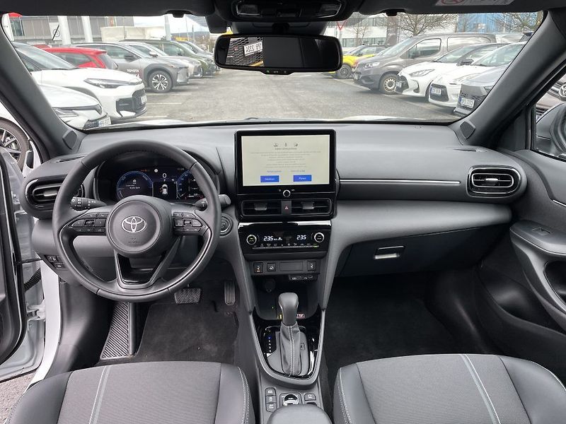 Toyota Yaris Cross 1.5 Hybrid 4x4 130k - fotka 14 z 29