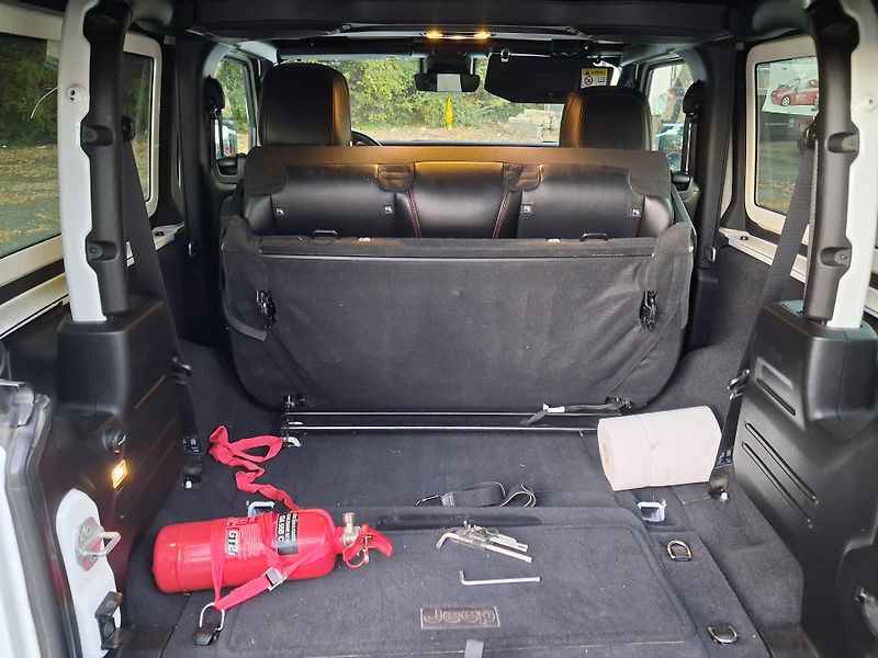 Jeep Wrangler (2021) Rubicon, 1. majitel, ČR - fotka 60 z 62