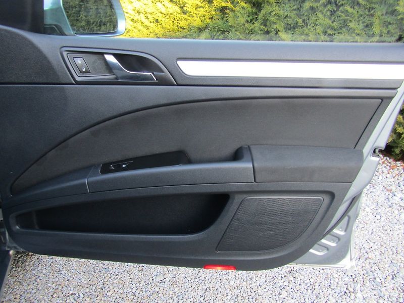 Škoda Superb (2011) 2.0 TDI 103kW  BEZ KOROZE - fotka 27 z 41
