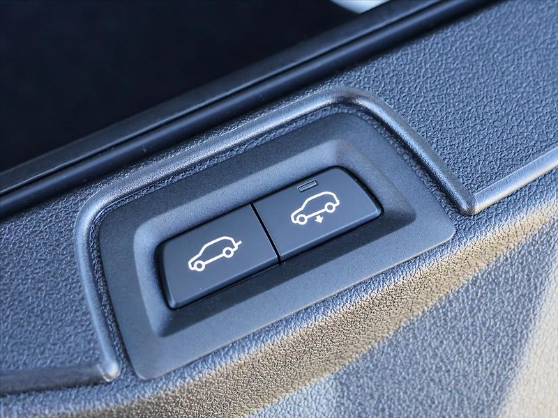 BMW X5 3,0 xDrive 30d  Mpacket - fotka 11 z 45