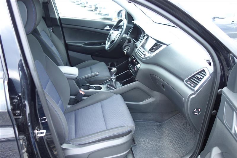 Hyundai Tucson 1,7 CRDi 85KW, ČR, NAVIGACE. - fotka 11 z 38