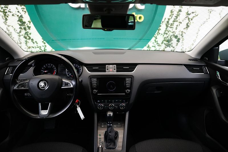 Škoda Octavia - fotka 5 z 27