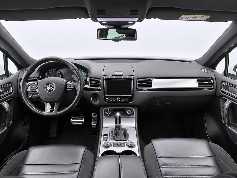 Volkswagen Touareg 3,0 TDI V6 193kW R-Line CZ - fotka 14 z 29