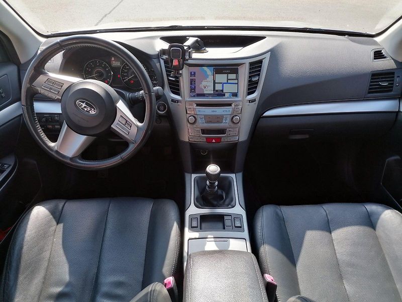 Subaru Outback (2010) 2.5i Comfort MY2010 - fotka 6 z 10