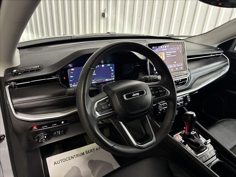 Jeep Compass 1.3 T4 4xE HYBRID LIMITED DPH - fotka 16 z 43