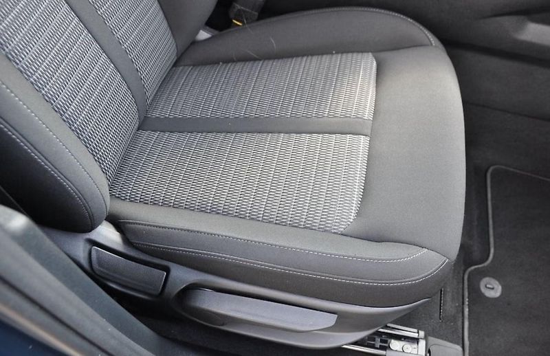 Kia Sorento Action PHEV AWD Kamera 7 míst - fotka 9 z 14