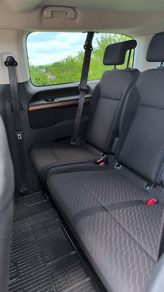 Toyota ProAce (2022) ČR L2 Automat 8 pax Webasto - fotka 17 z 28