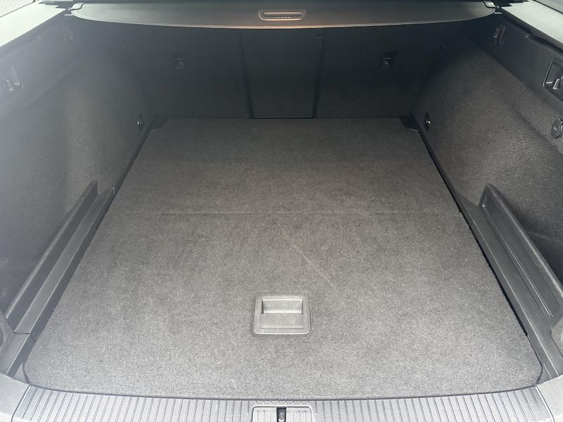 Volkswagen Passat (2020) 1.5TSi DSG Elegance, ČR, 360° - fotka 21 z 46