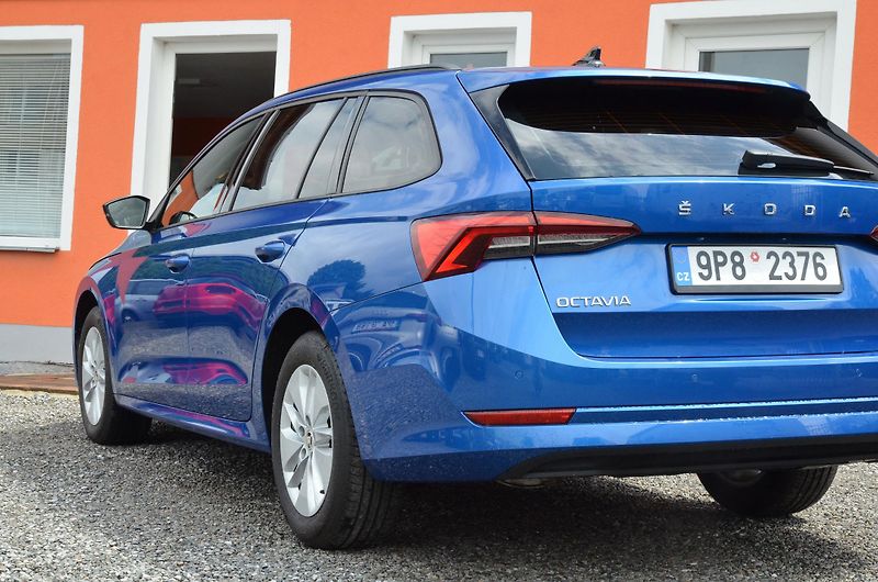 Škoda Octavia (2023) 1.5 TSi 110kW DSG AMB / TAŽNÉ  - fotka 9 z 43