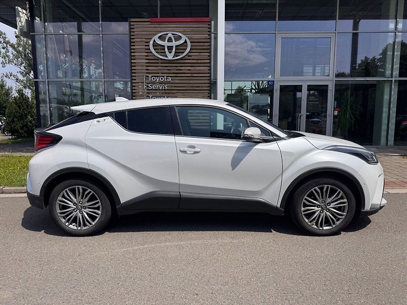 Toyota C-HR 2.0 Executive - fotka 2 z 13