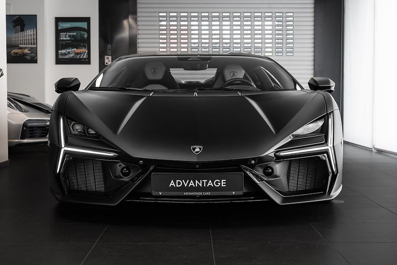 Lamborghini Revuelto - fotka 2 z 4