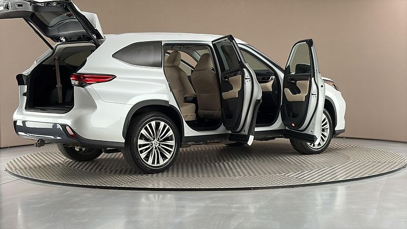 Toyota Highlander 2.5 Hybrid AUT 4x4 Prestige - fotka 6 z 33