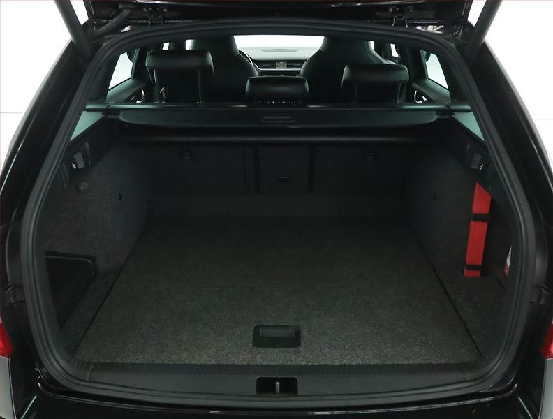 Škoda Octavia (2015) RS 2.0 TSI, Automat - fotka 14 z 17