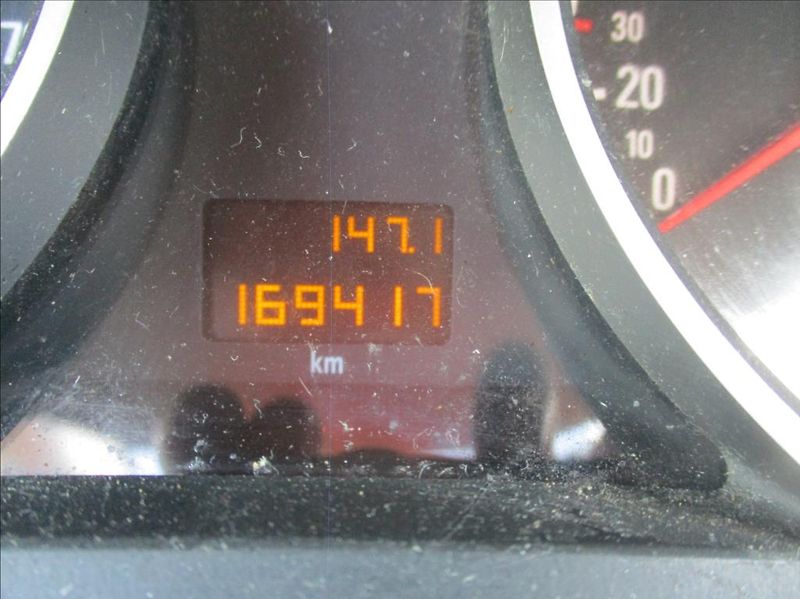 Opel Zafira 2,2 i, klima,serv.kn,7míst, - fotka 15 z 32