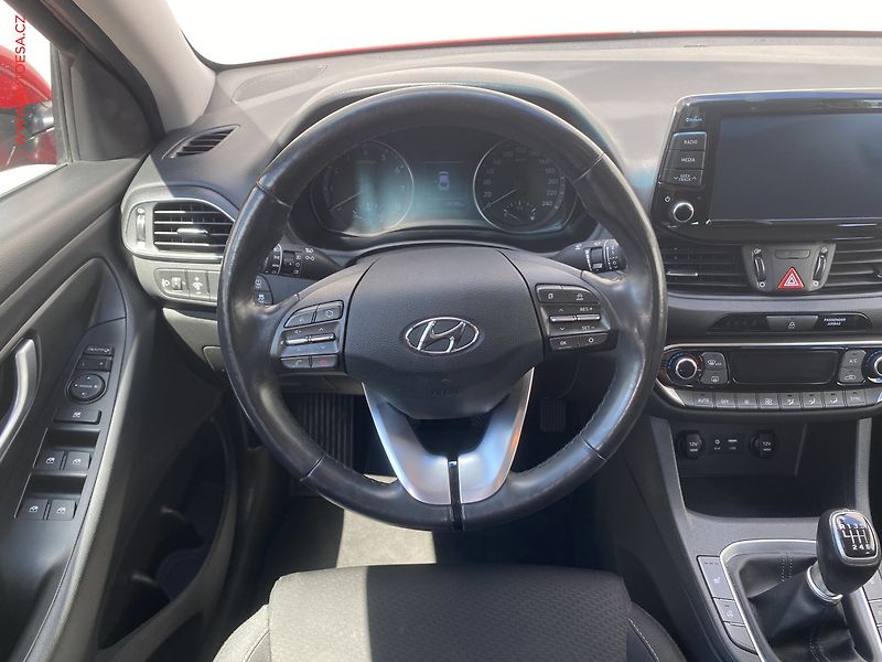 Hyundai i30 (2019) 1.4 T- GDI, ČR, AC, výhřev - fotka 11 z 19