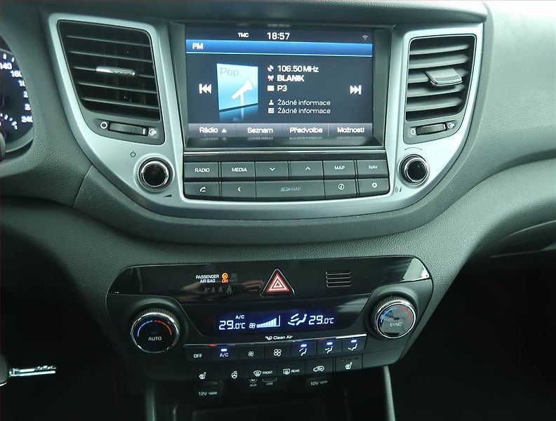 Hyundai Tucson (2016) 1.7 CRDi, Serv.kniha, Navi - fotka 12 z 15