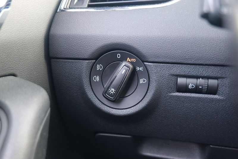 Škoda Octavia 2.0 TDI 110 kW DSG Tažné Navig - fotka 21 z 31