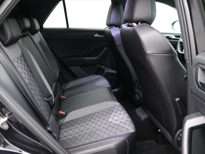 Volkswagen T-Roc 2,0 TSI 140kW R-Line 4M DPH - fotka 14 z 36