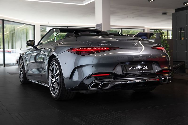 Mercedes-Benz SL 4MATIC+ - fotka 4 z 21